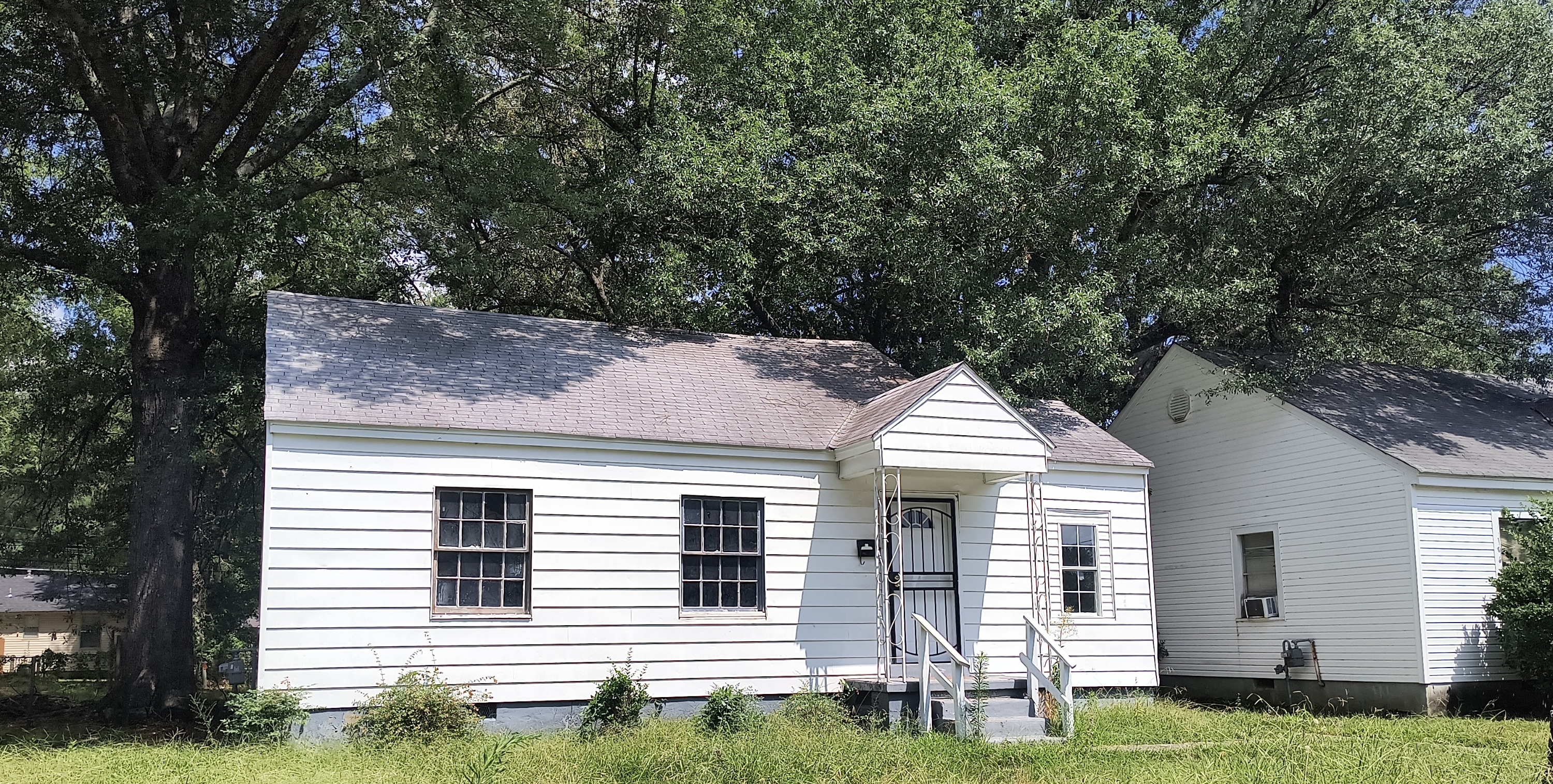 3007 S. Poplar St.