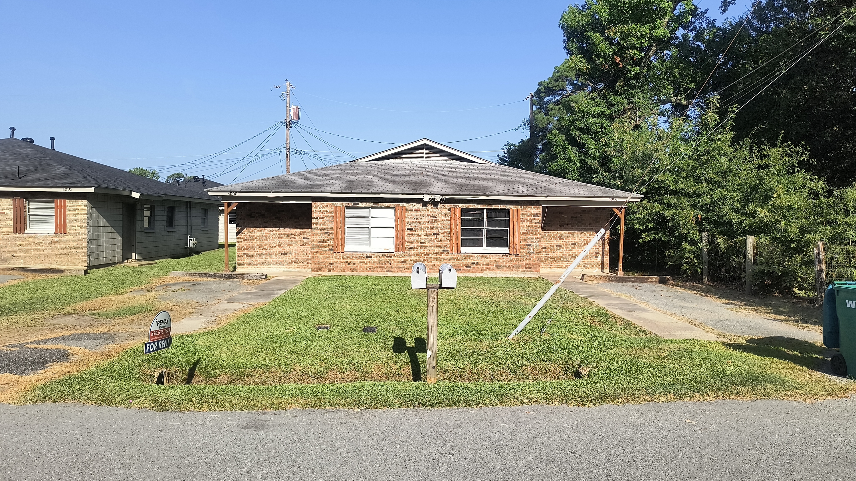 3008 South Holly Street