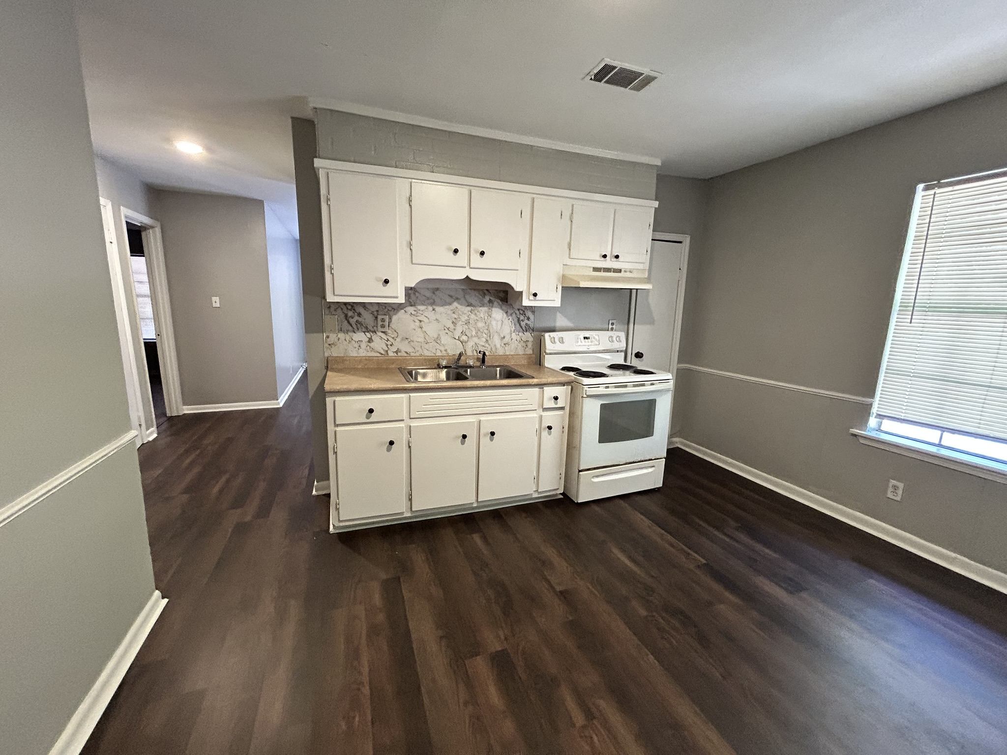 901 East 29th Avenue - 10